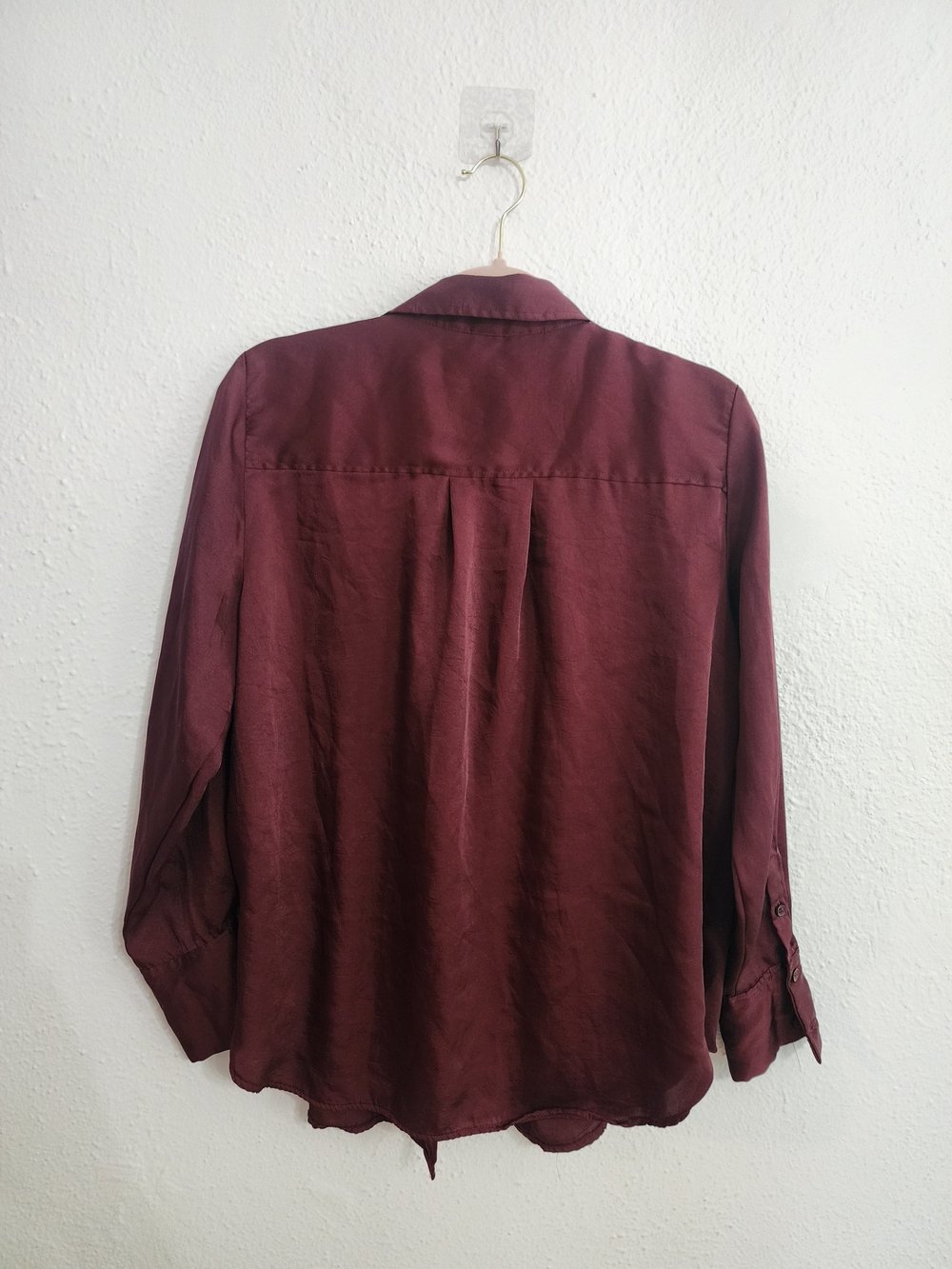 H&M Long-Sleeve Button-Down Shirt in Burgundy- Medium - Picture 7 of 9